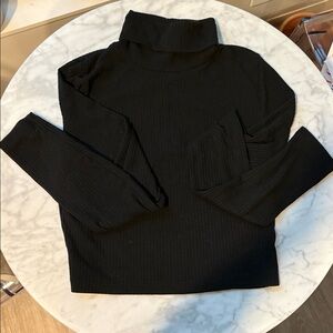 Madewell cropped black turtleneck in soft ribbed fabric size S/M